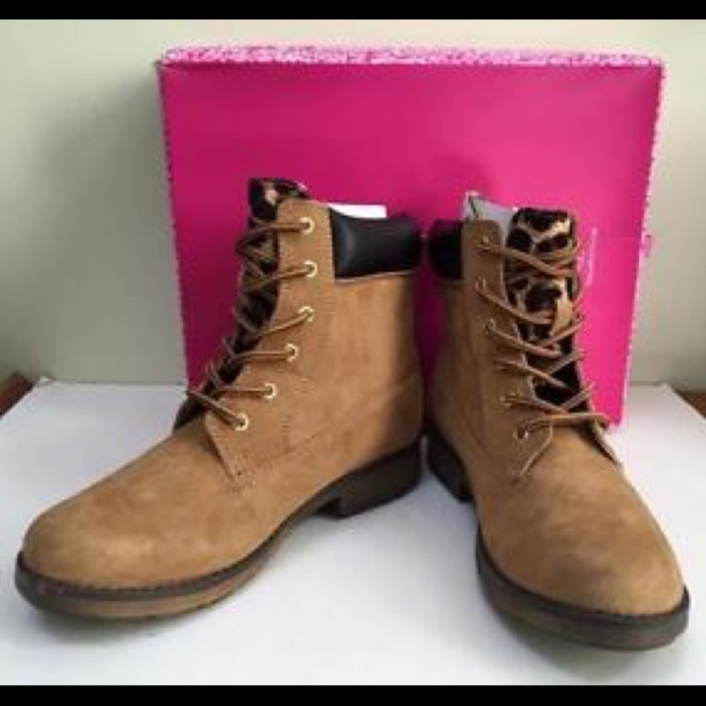 Work Style Boots - Picture 2 of 5